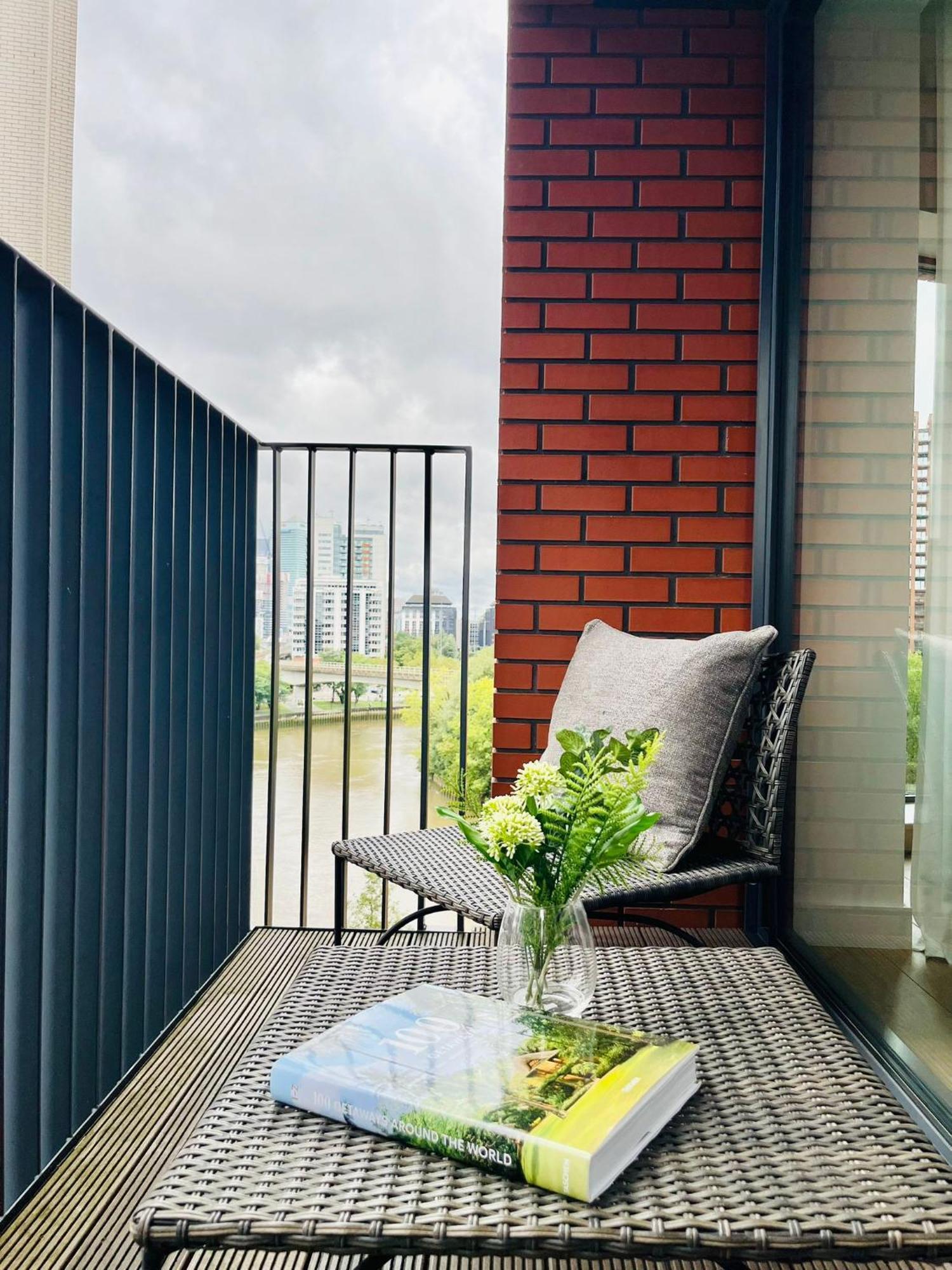 Luxurious - Prime Location Near Excel, O2 & Canary Wharf Londen